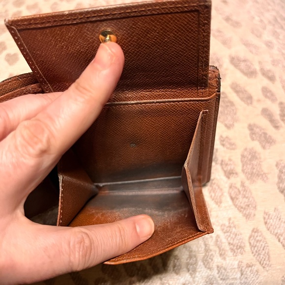 Louis Vuitton bifold men’s wallet - Picture 6 of 13